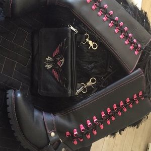 New MilWalkee lace up biker boots